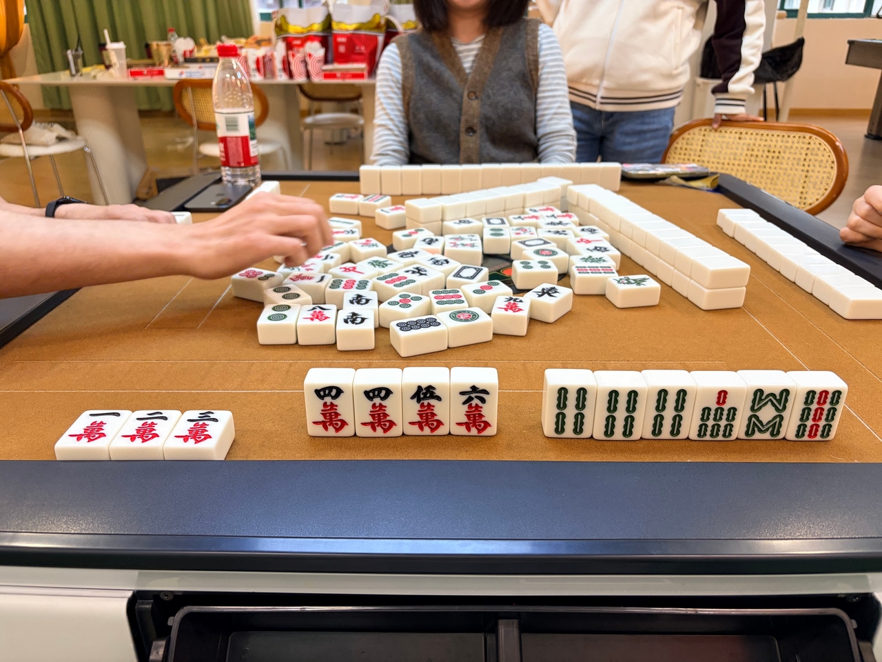占用上班时间打麻将